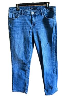 Simply Vera Vera Wang Jeans 6 Boyfriend Capri Mid Rise Denim Logo